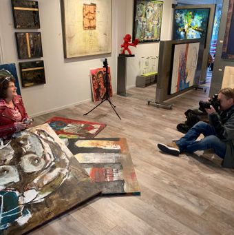 Fotograaf Ronald Hissink aan het werk
